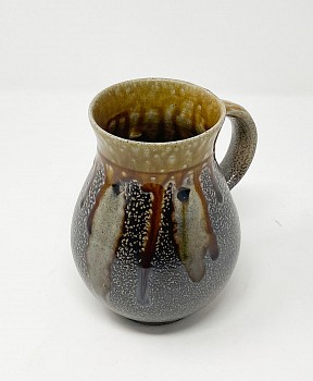 hew 0002 mug black and amber 2