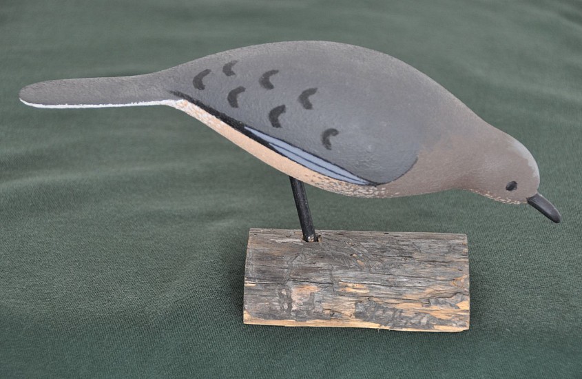 Frank Werner, Dove Decoy, Feeding
2012, carved wood, oil paint