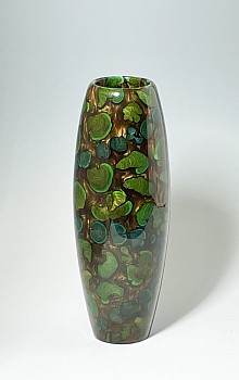 tho 0019 a river winds throught it