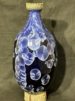 kna 0022 crystal vase.jpeg