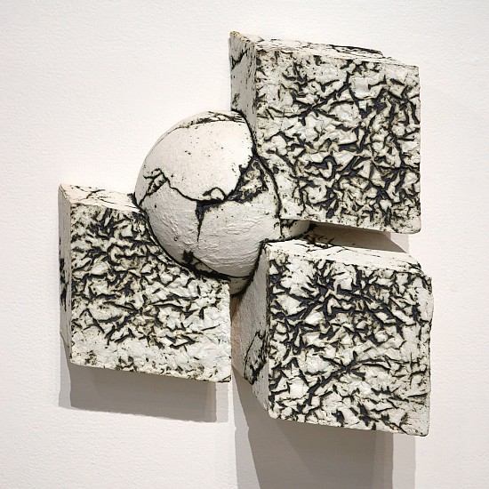 Chris Kelsey
Stoneware, oxide, glaze